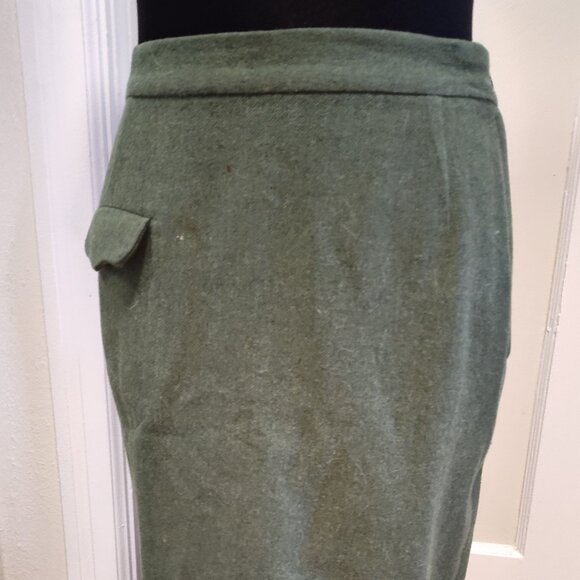Vintage green wool pencil skirt with single pocket - Picture 2 of 9